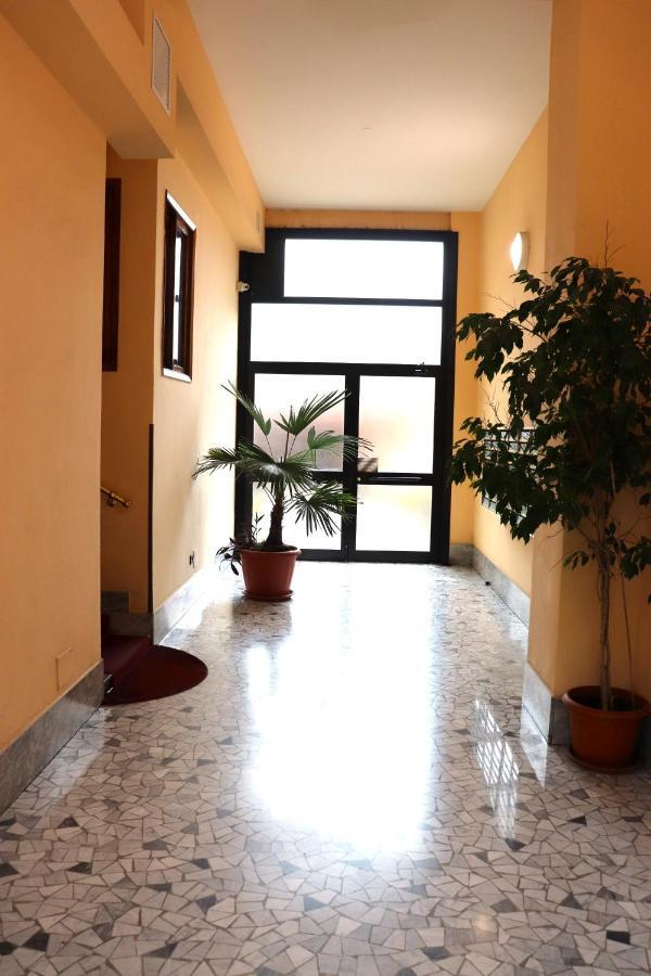 Апартаменты * La Casa Di Arti * 25 Min Dal Duomo Милан Экстерьер фото